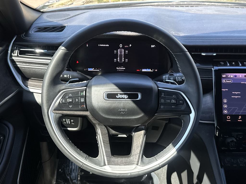Thumbnail: 2024 Jeep Grand Cherokee - 9