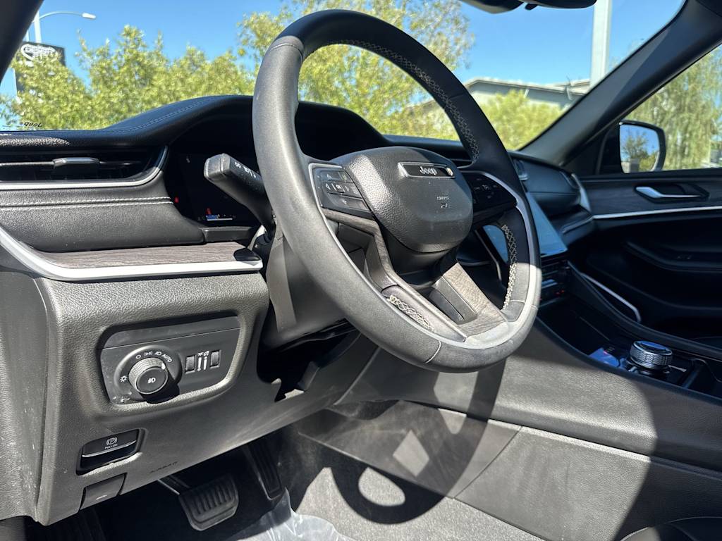 Thumbnail: 2024 Jeep Grand Cherokee - 2
