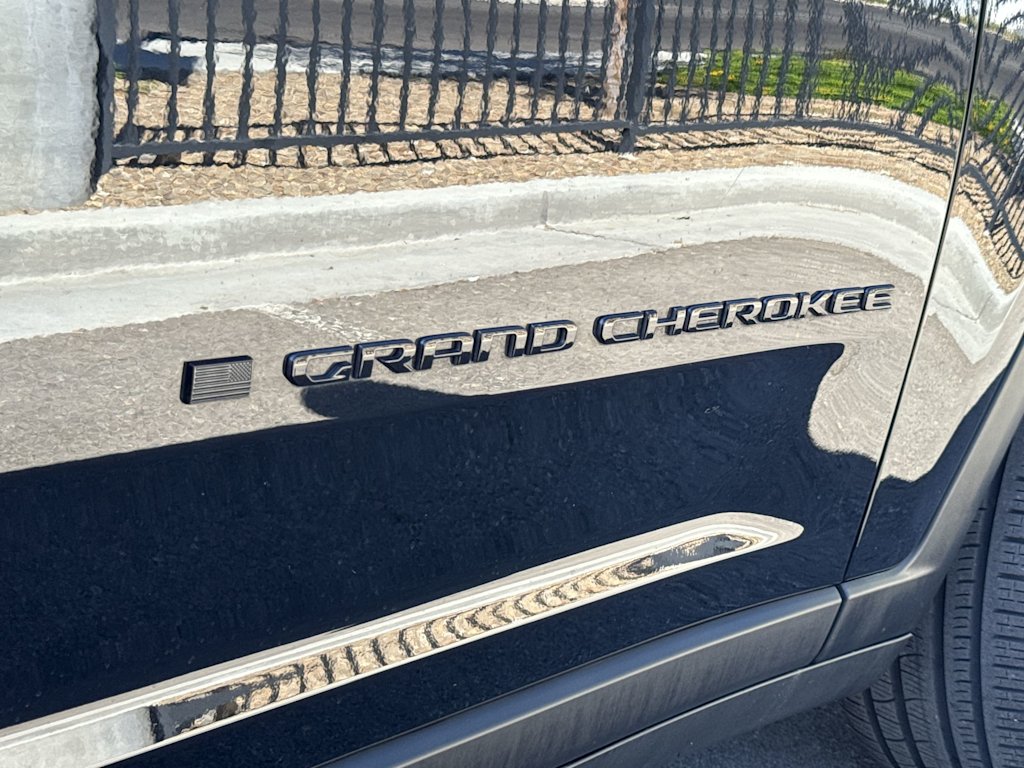 Thumbnail: 2024 Jeep Grand Cherokee - 25