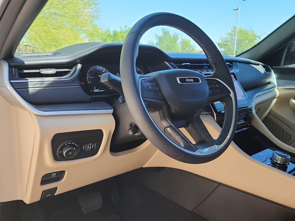 Thumbnail: 2025 Jeep Grand Cherokee - 2