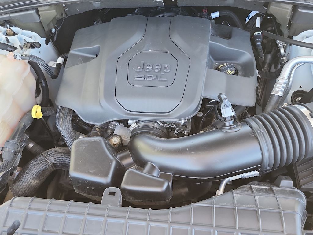 Thumbnail: 2022 Jeep Grand Cherokee - 9