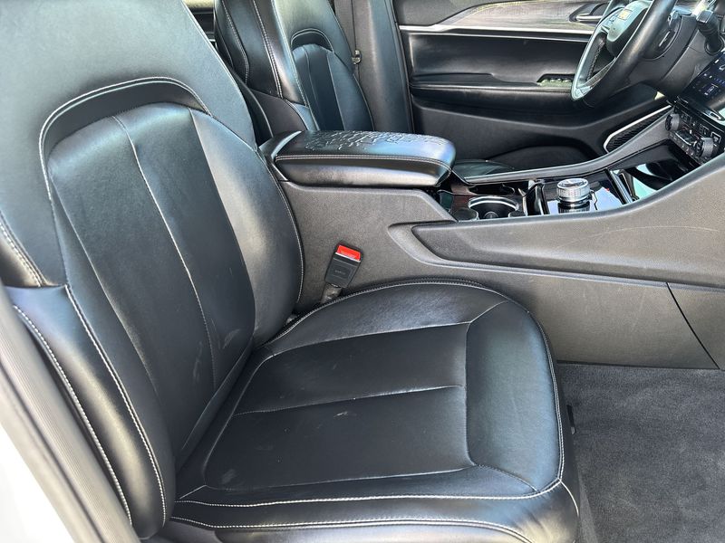 Thumbnail: 2021 Jeep Grand Cherokee L - 12