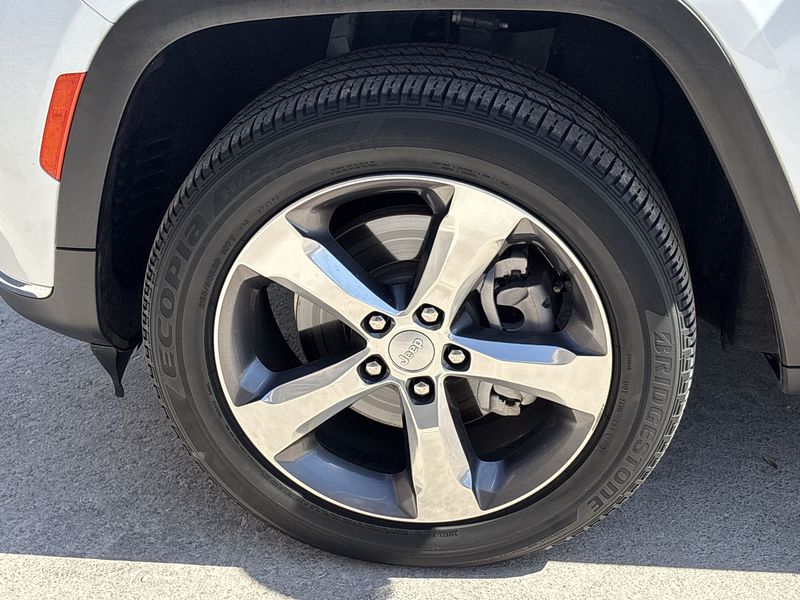 Thumbnail: 2021 Jeep Grand Cherokee L - 8