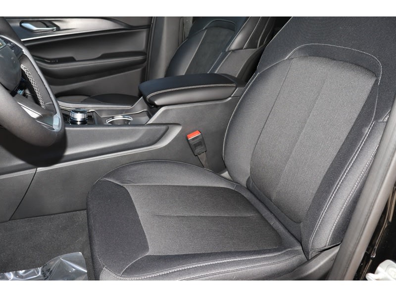 Thumbnail: 2025 Jeep Grand Cherokee L - 11