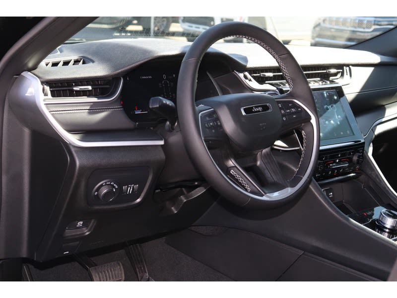 Thumbnail: 2025 Jeep Grand Cherokee L - 2