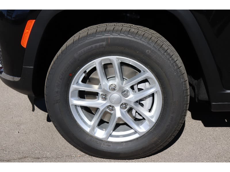 Thumbnail: 2025 Jeep Grand Cherokee L - 8