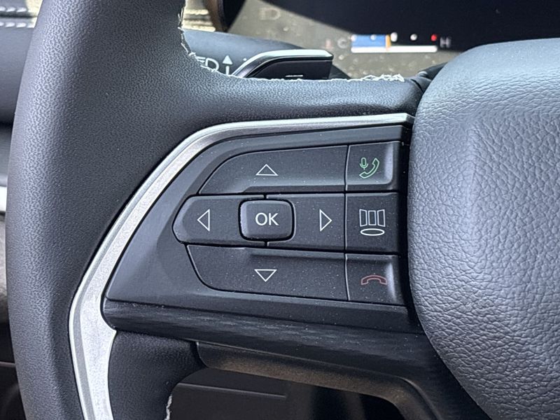 Thumbnail: 2025 Jeep Grand Cherokee L - 28