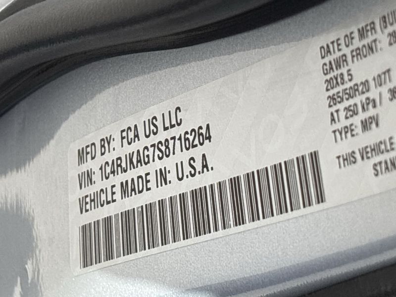 Thumbnail: 2025 Jeep Grand Cherokee L - 18