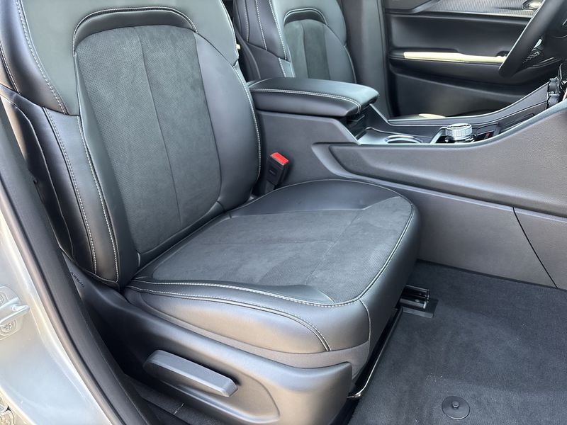 Thumbnail: 2025 Jeep Grand Cherokee L - 12