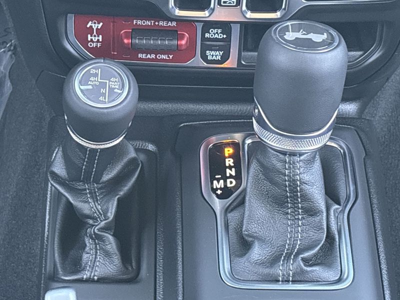 Thumbnail: 2025 Jeep Wrangler - 15