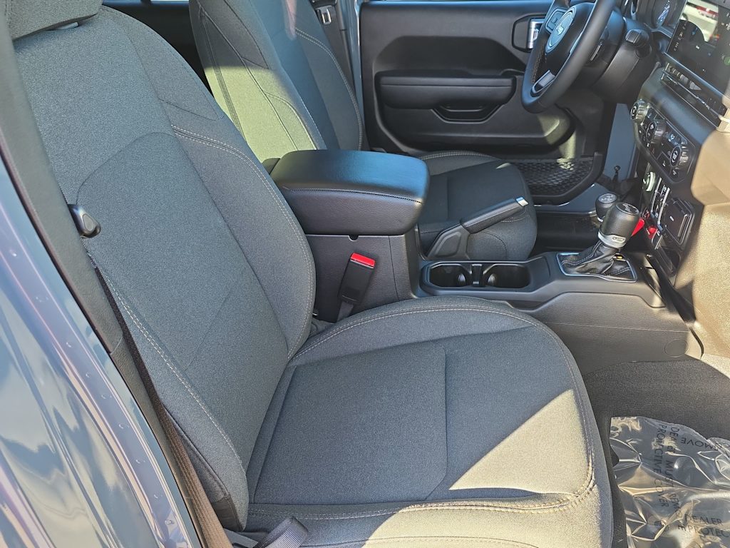 Thumbnail: 2024 Jeep Wrangler - 12