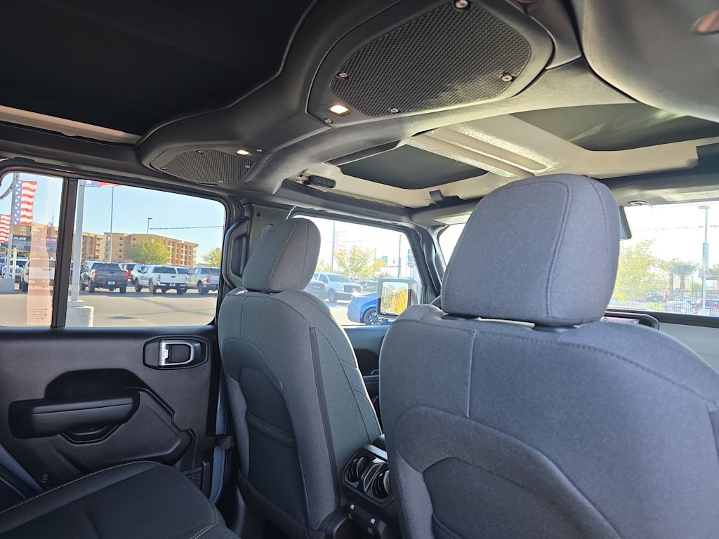 Thumbnail: 2024 Jeep Wrangler - 24