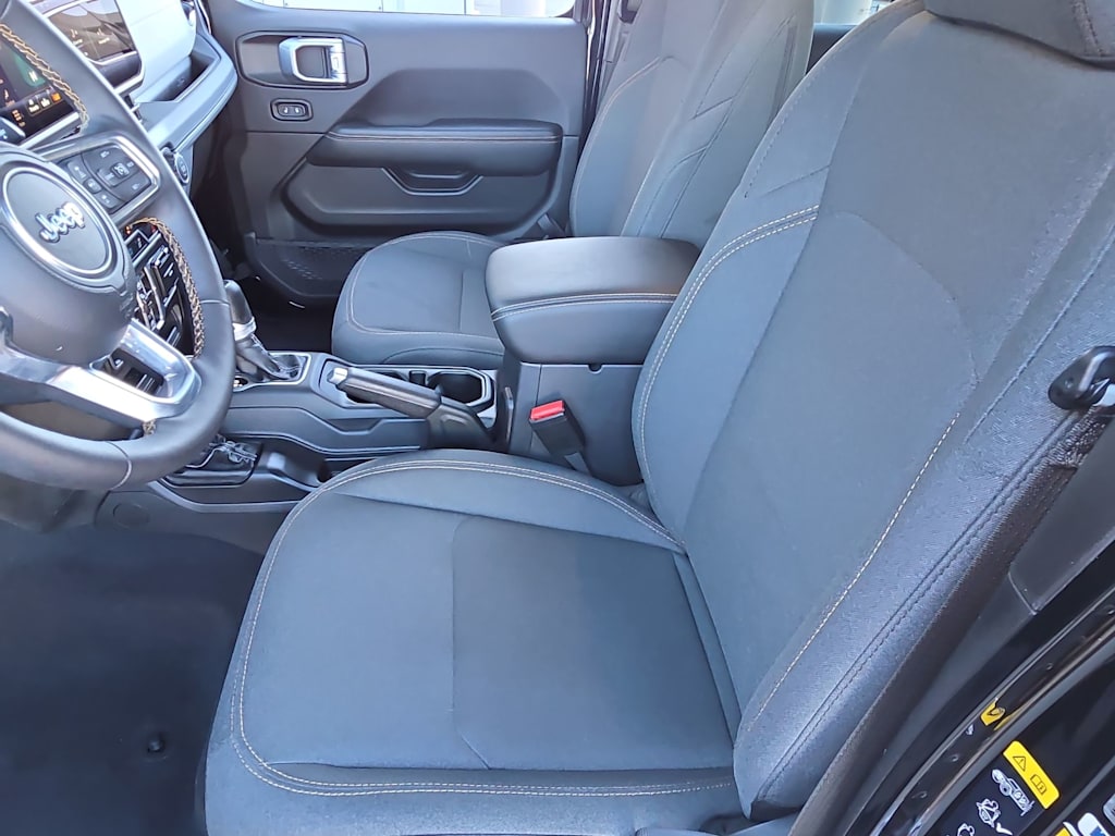 Thumbnail: 2024 Jeep Wrangler - 11