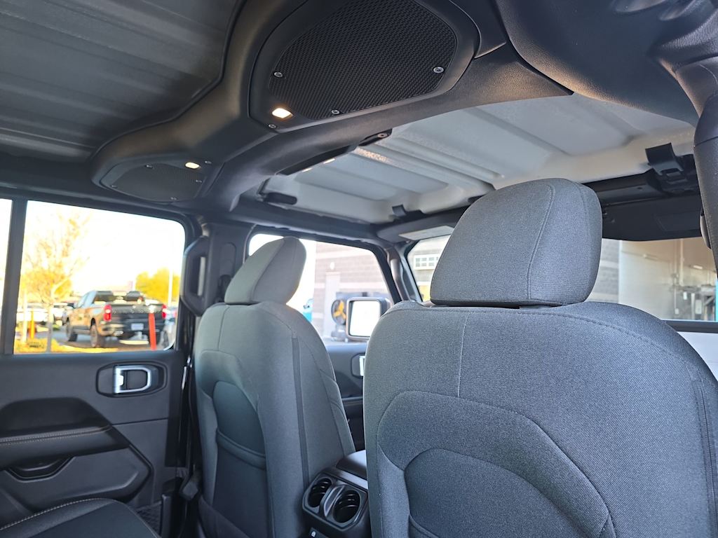 Thumbnail: 2024 Jeep Wrangler - 24