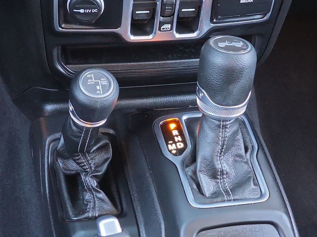 Thumbnail: 2024 Jeep Wrangler - 16