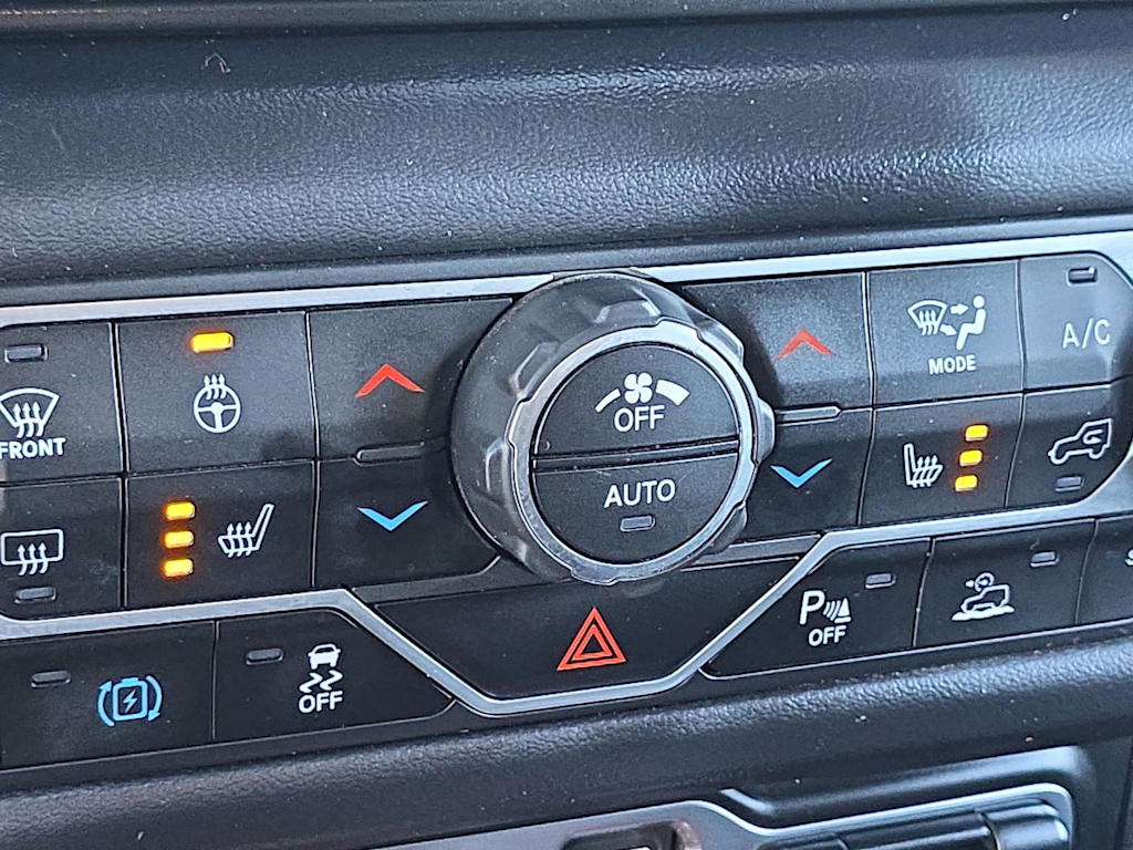 Thumbnail: 2024 Jeep Wrangler - 27