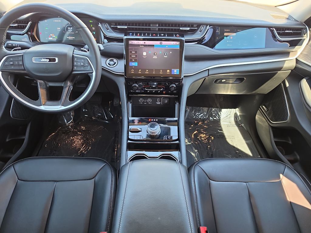 Thumbnail: 2023 Jeep Grand Cherokee - 10