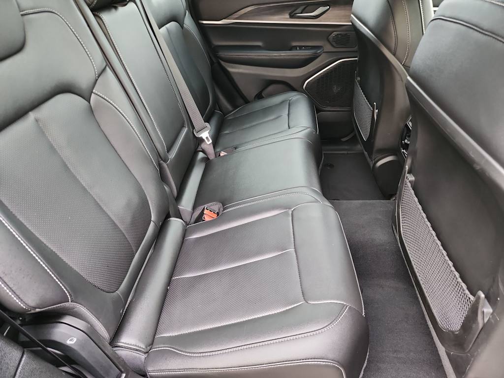 Thumbnail: 2024 Jeep Grand Cherokee - 13