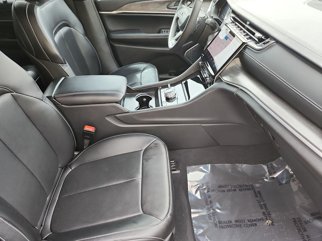 Thumbnail: 2024 Jeep Grand Cherokee - 12