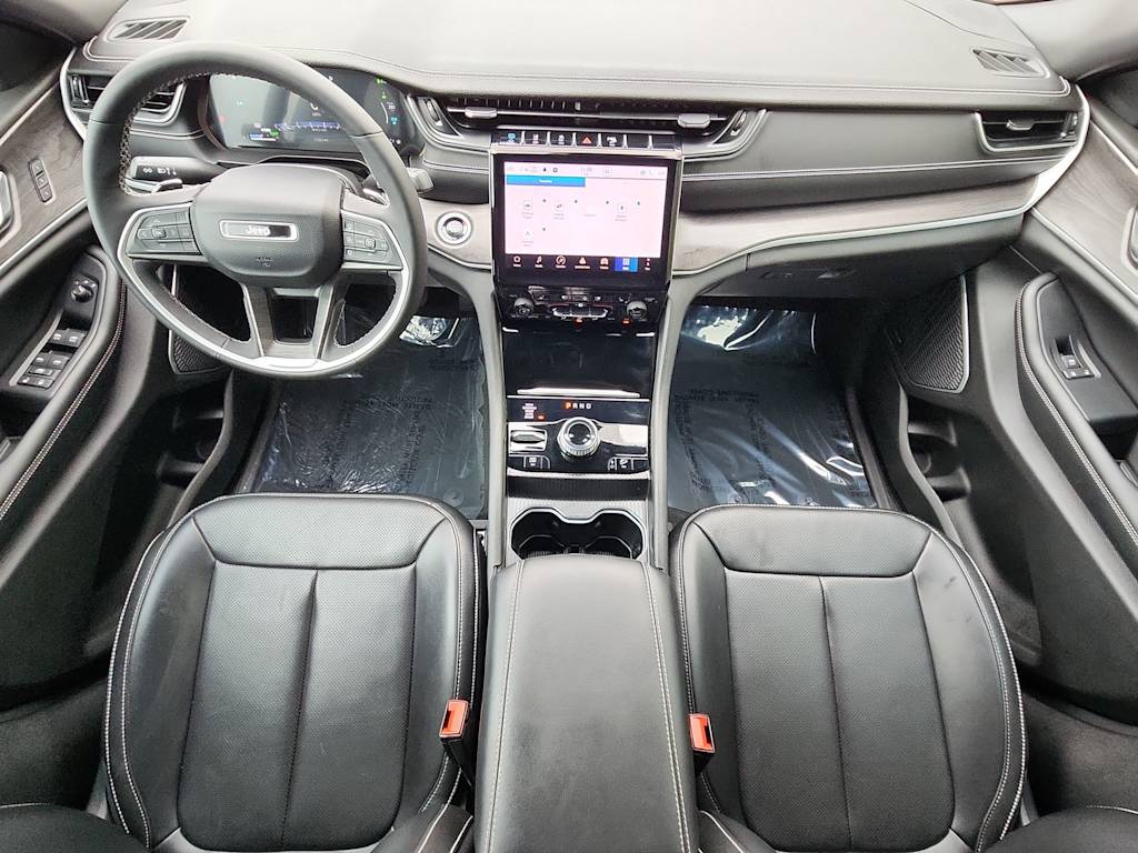 Thumbnail: 2024 Jeep Grand Cherokee - 10