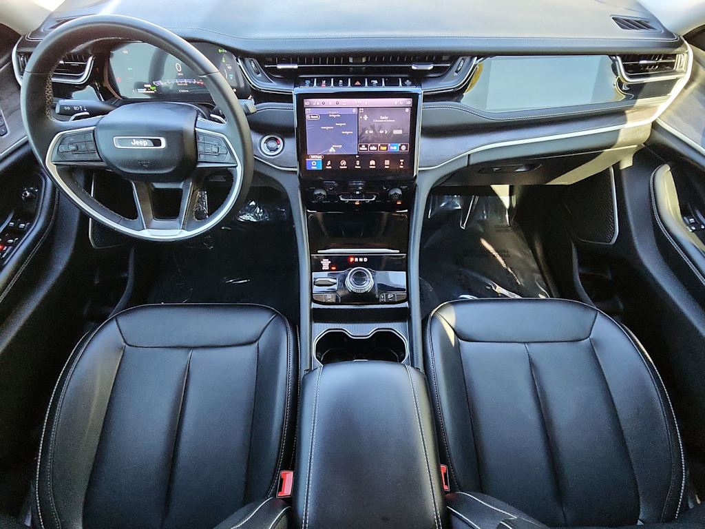 Thumbnail: 2024 Jeep Grand Cherokee - 10