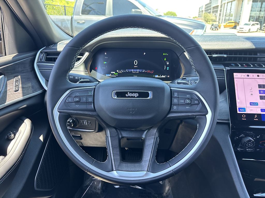 Thumbnail: 2025 Jeep Grand Cherokee - 14