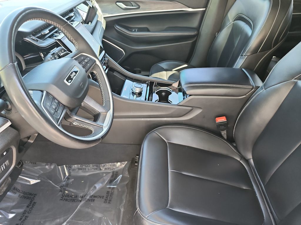 Thumbnail: 2023 Jeep Grand Cherokee - 11