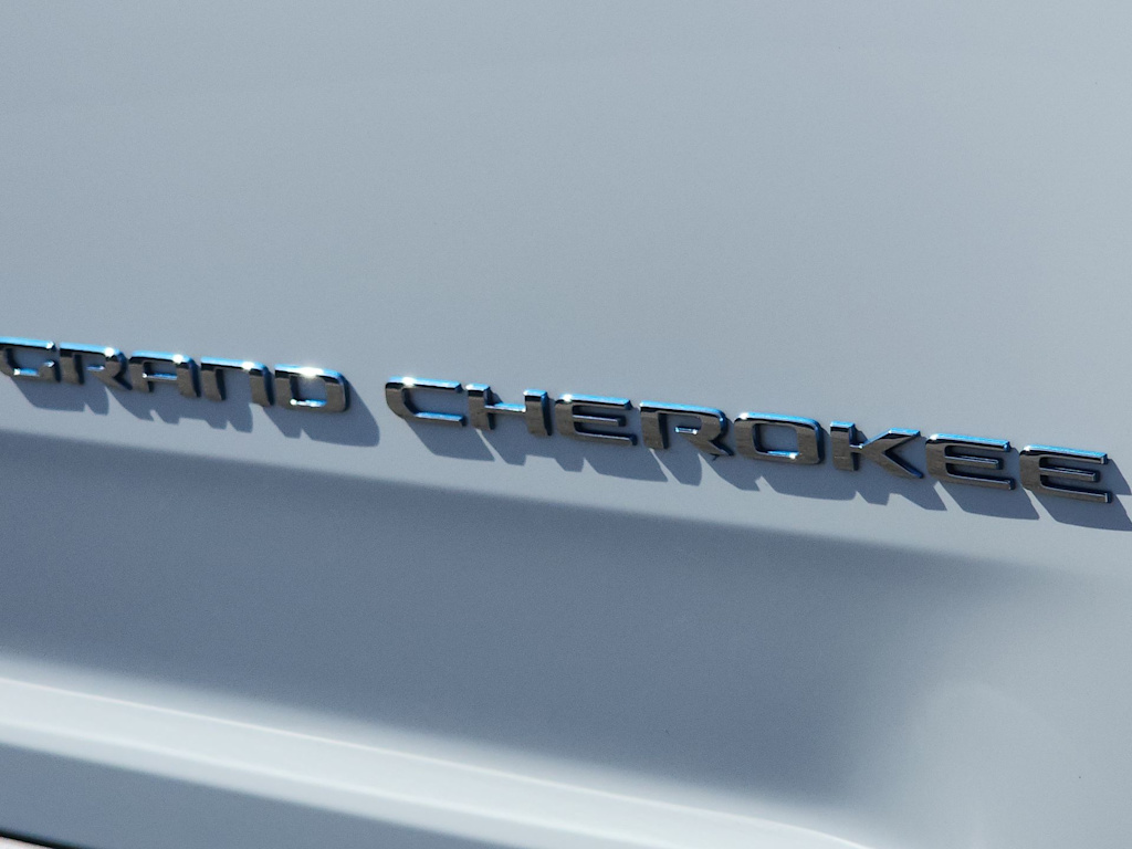 Thumbnail: 2023 Jeep Grand Cherokee - 7