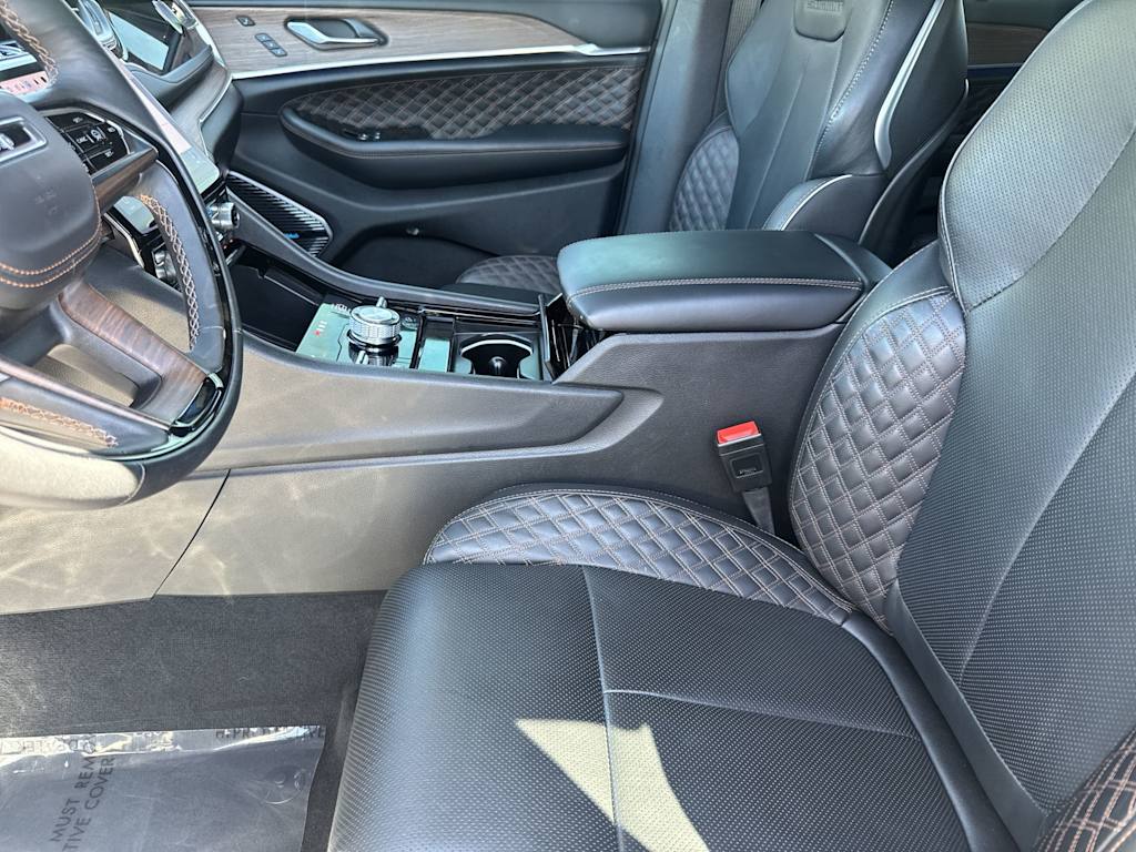 Thumbnail: 2024 Jeep Grand Cherokee - 10