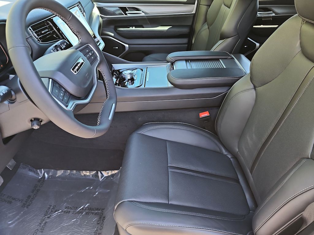 Thumbnail: 2026 Jeep Grand Wagoneer L - 6