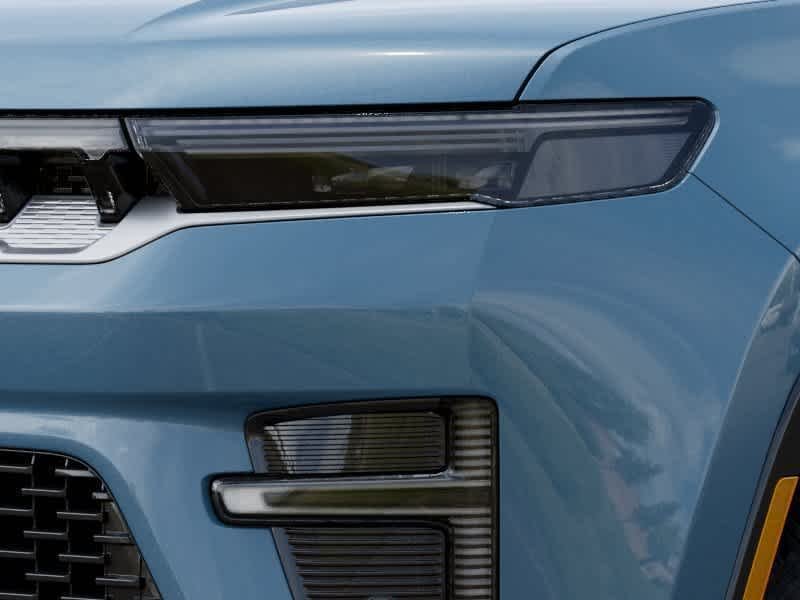 Thumbnail: 2026 Jeep Grand Wagoneer L - 18