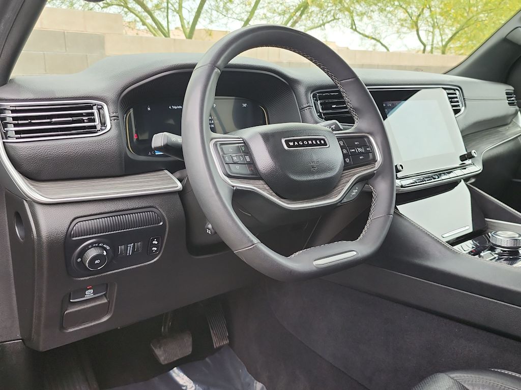 Thumbnail: 2024 Jeep Wagoneer - 2