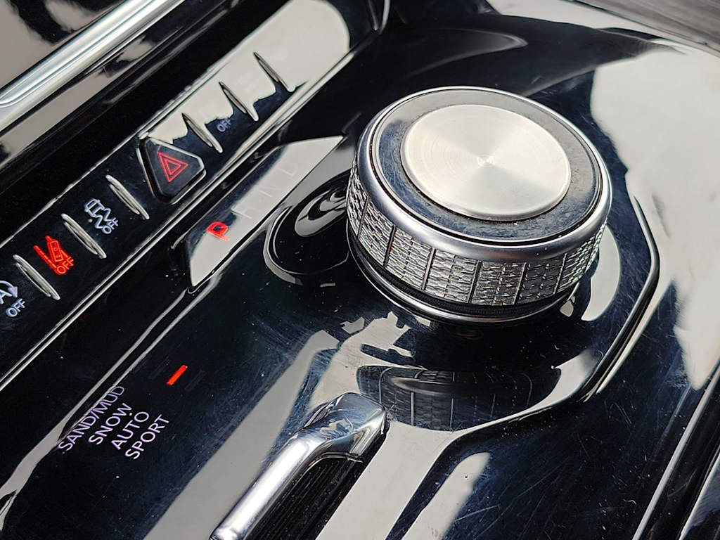 Thumbnail: 2024 Jeep Wagoneer - 23