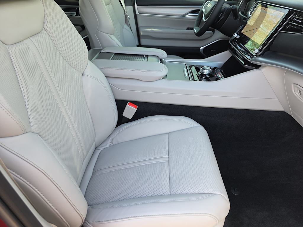 Thumbnail: 2026 Jeep Grand Wagoneer - 30