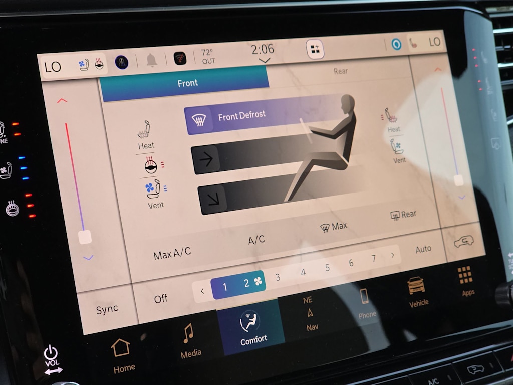 Thumbnail: 2026 Jeep Grand Wagoneer - 39