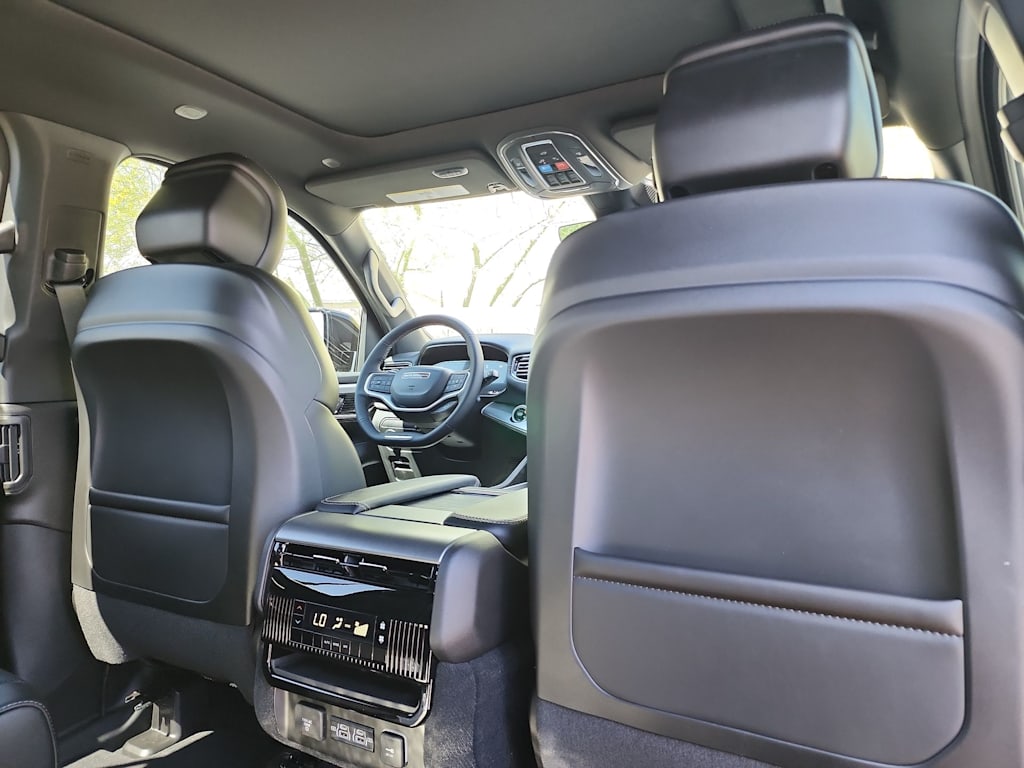 Thumbnail: 2026 Jeep Grand Wagoneer - 12