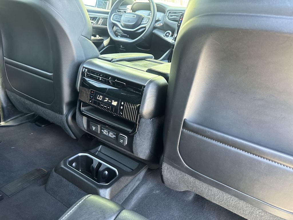 Thumbnail: 2023 Jeep Wagoneer - 22
