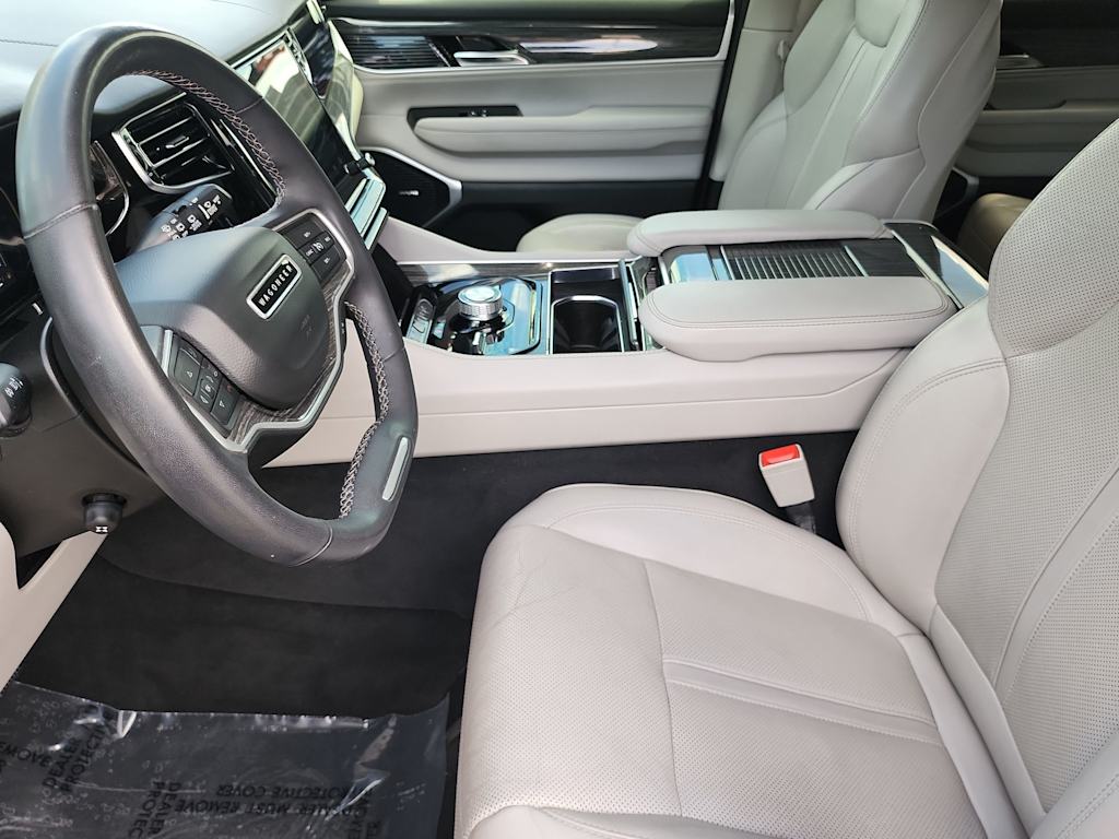 Thumbnail: 2022 Jeep Wagoneer - 9