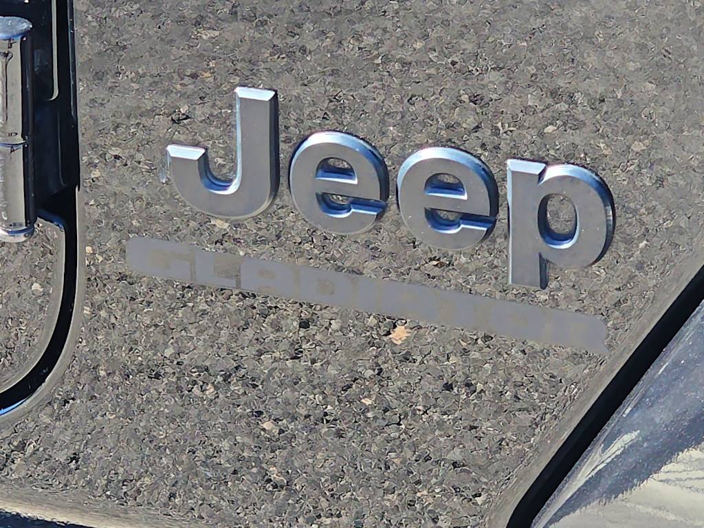 Thumbnail: 2021 Jeep Gladiator - 18