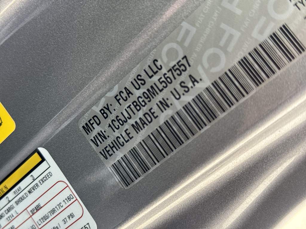 Thumbnail: 2021 Jeep Gladiator - 18