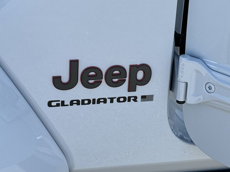 2024 Jeep Gladiator Mojave 7