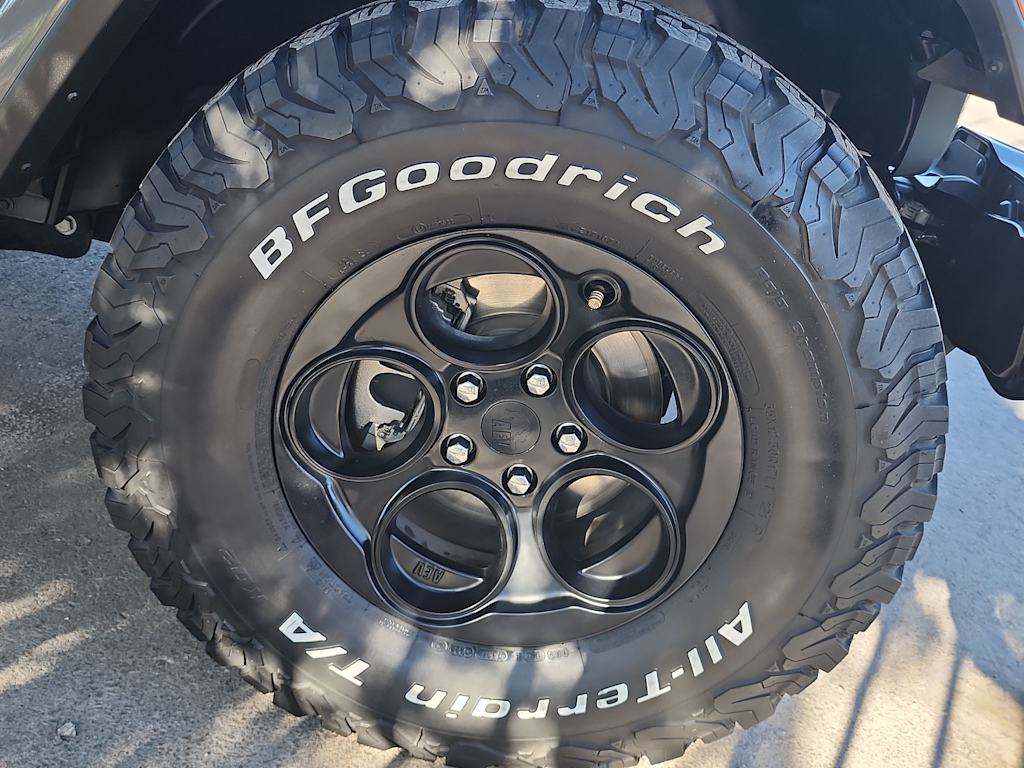 Thumbnail: 2021 Jeep Gladiator - 8