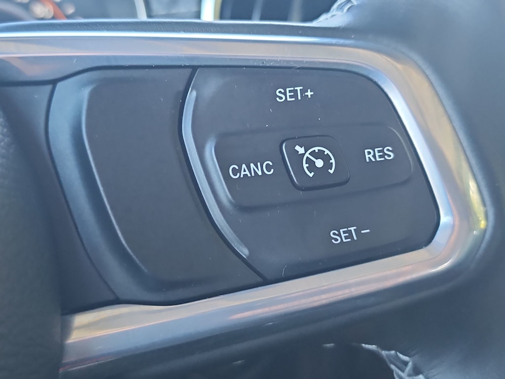 Thumbnail: 2021 Jeep Gladiator - 26