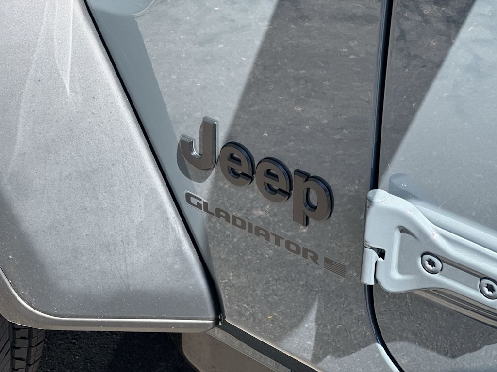 Thumbnail: 2026 Jeep Gladiator - 7
