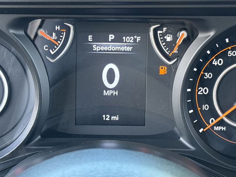 Thumbnail: 2025 Jeep Gladiator - 16