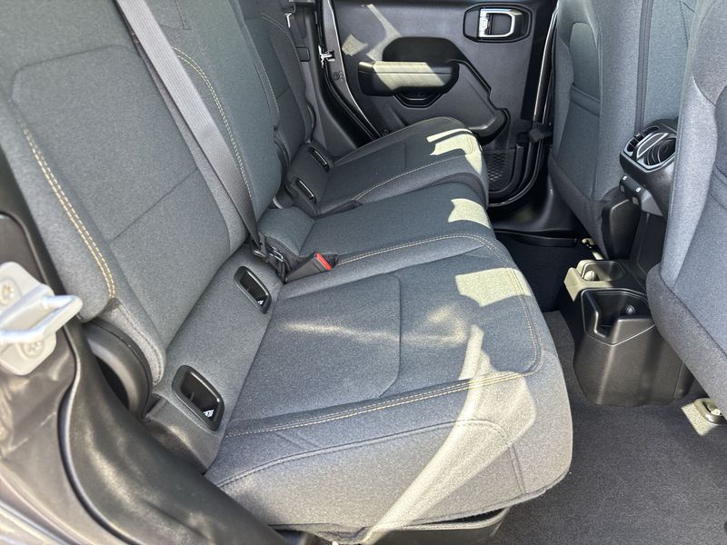 Thumbnail: 2025 Jeep Gladiator - 11