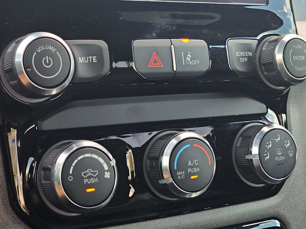 Thumbnail: 2026 RAM 1500 - 29