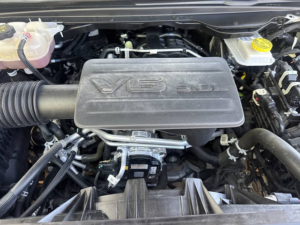 Thumbnail: 2025 RAM 1500 - 9