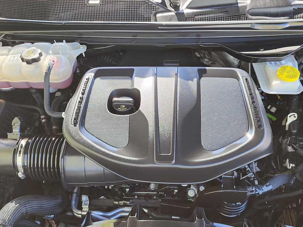 Thumbnail: 2025 RAM 1500 - 9