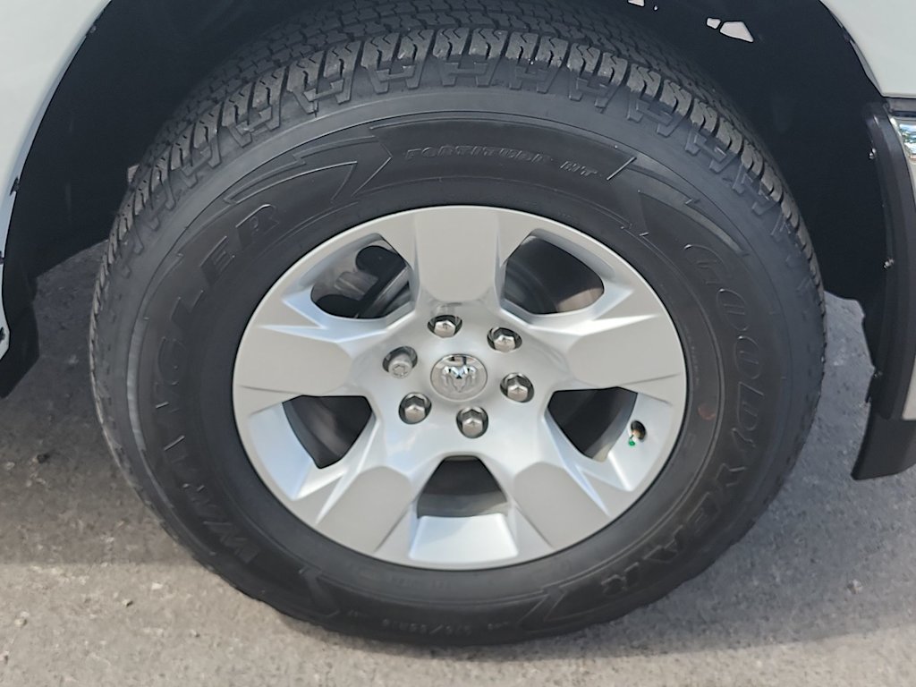 Thumbnail: 2025 RAM 1500 - 8